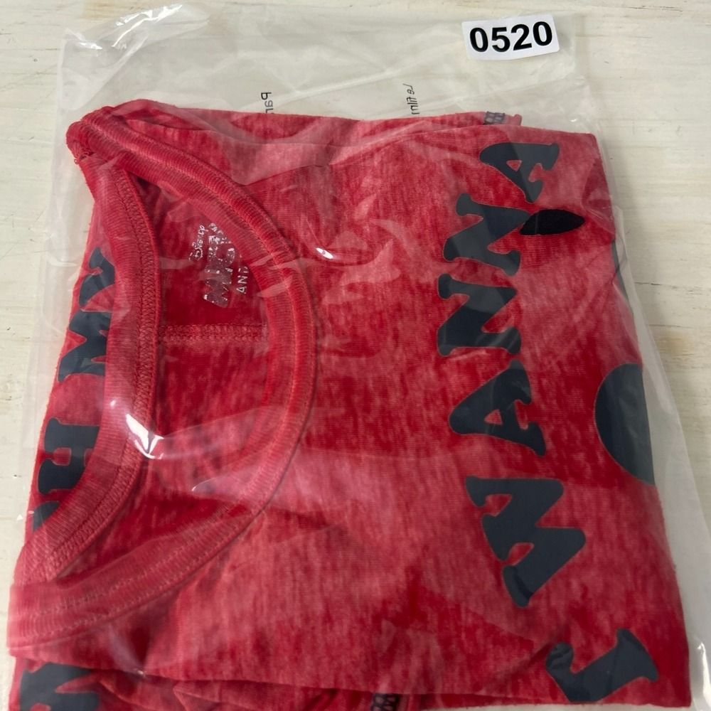 Disney Mickey Goofy Graphic T-Shirt 'Just Wanna Hang With My Dog' Red Sz Small - Picture 12 of 12